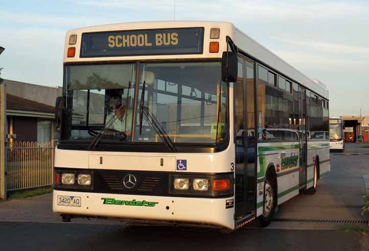 Benders Mercedes O405NH Volgren CR221L 3